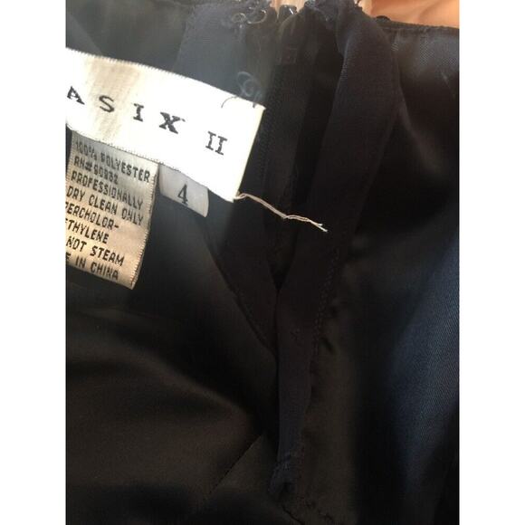 Size 4 Basix II Navy Blue Strapless Party Dress Sequin and Tulle Baby Doll Style - Picture 8 of 9